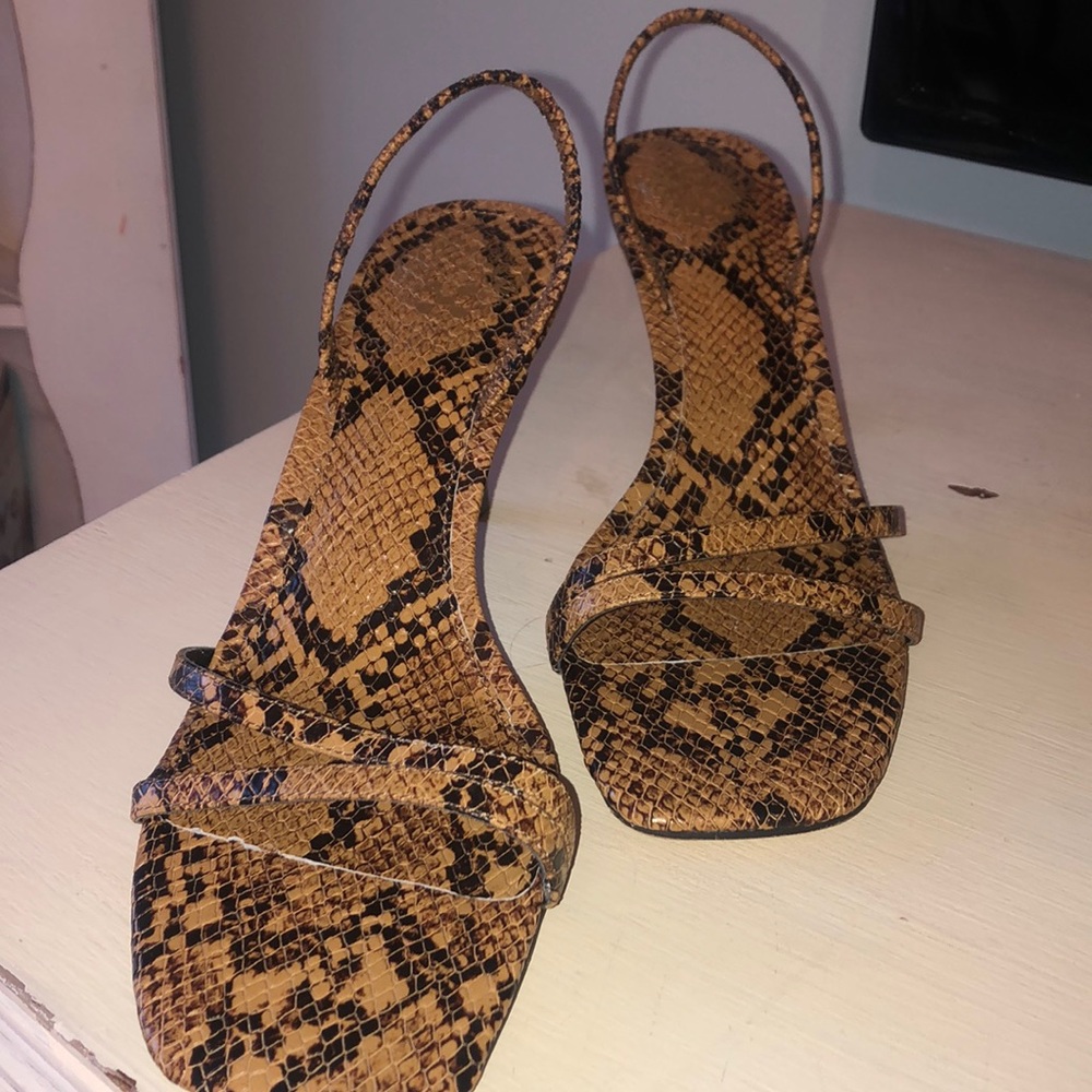 Kitten heels
